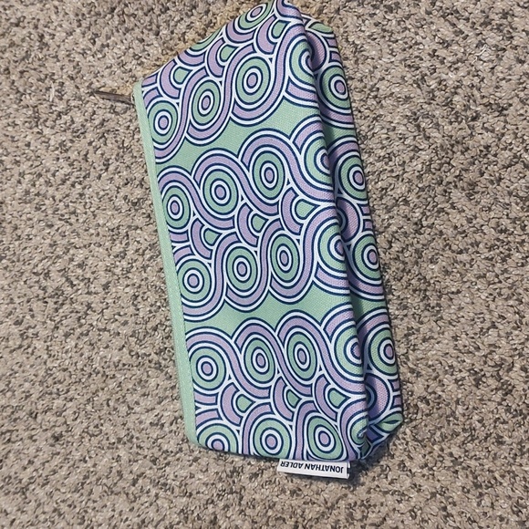 Cosmetic Bag - Picture 1 of 4